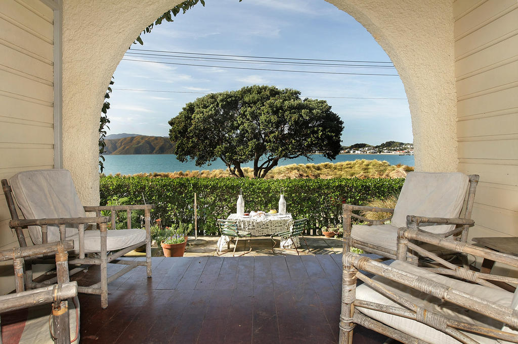 Beachfront Wellington Bed And Breakfast Kültér fotó