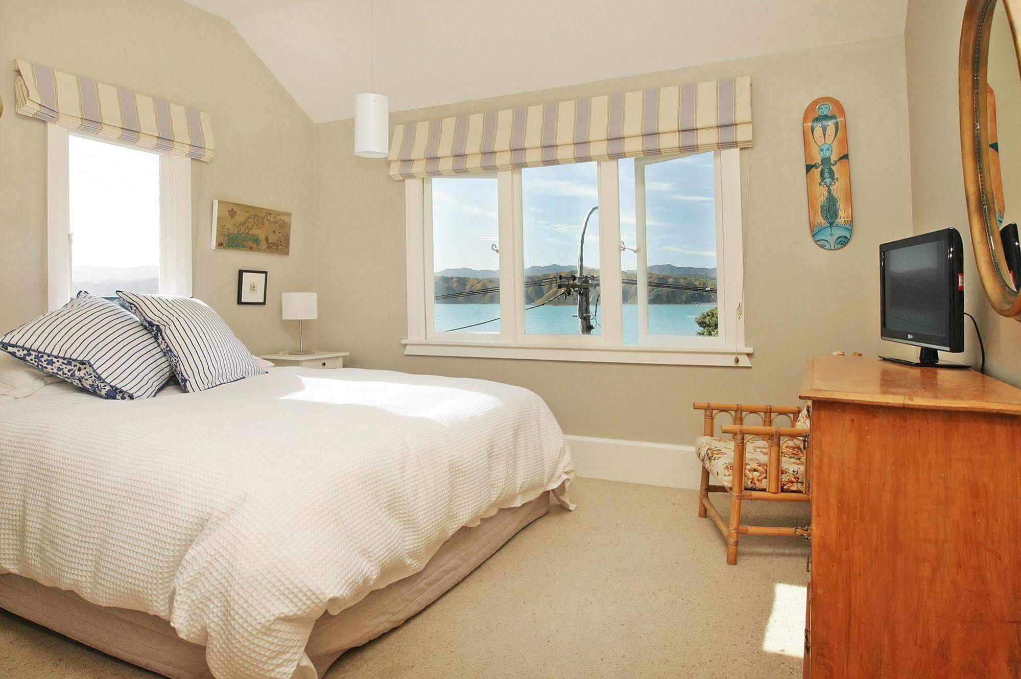 Beachfront Wellington Bed And Breakfast Kültér fotó