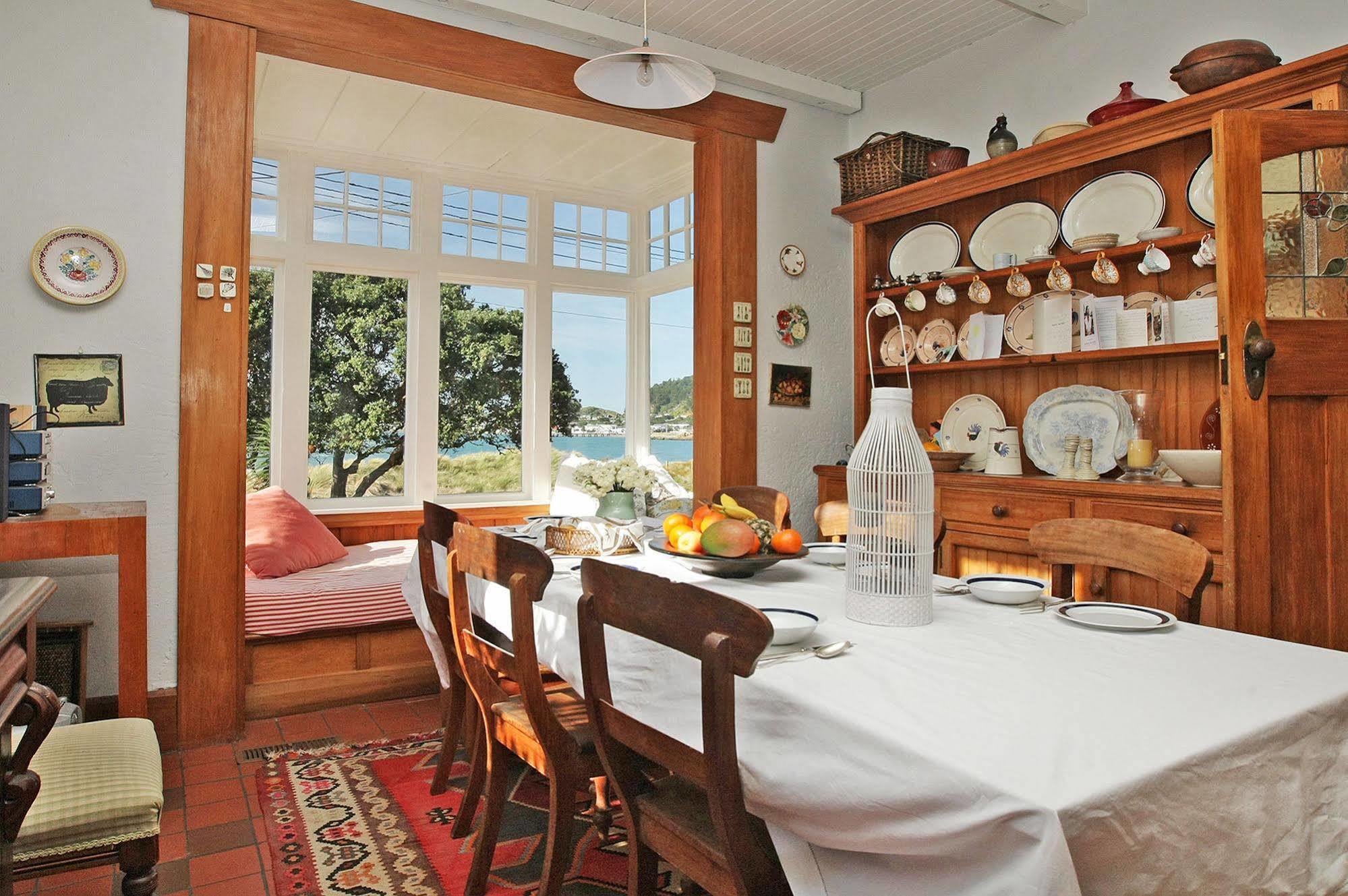 Beachfront Wellington Bed And Breakfast Kültér fotó